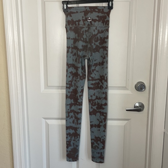 Beyond Yoga High Waisted Leggings Gray Brown XS - Picture 6 of 8